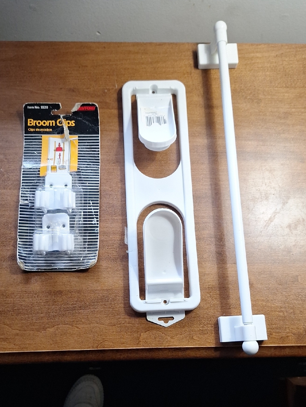 White Wall-Mounted Broom and Mop Holder Set, Paper And Regular Towel